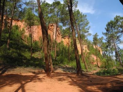 Povrchové naleziště pigmentů u městečka Roussillone